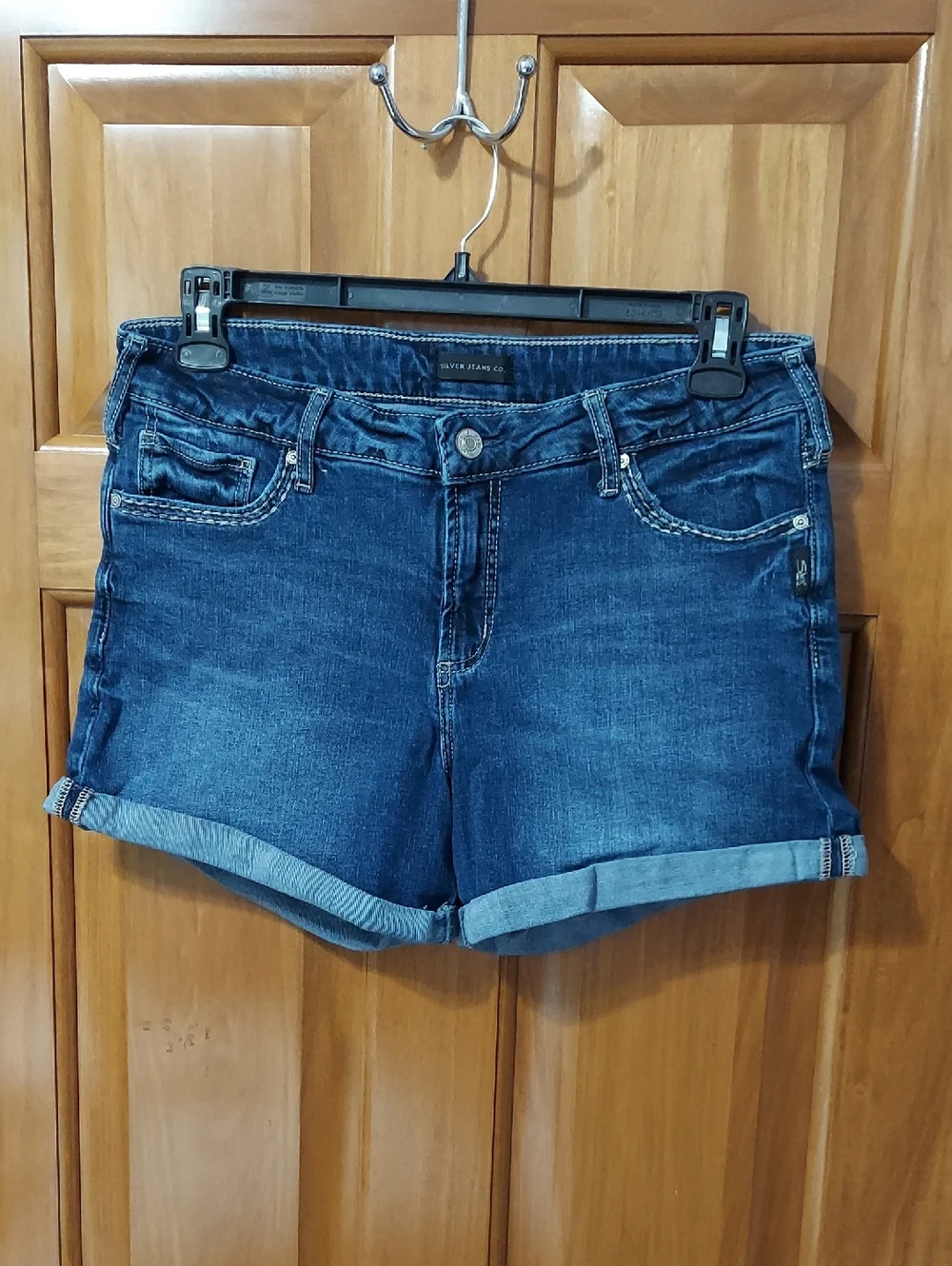 Silver Jeans Elyse Curvy Fit Blue Denim Mid Rise Jean Shorts Size W32 Like New